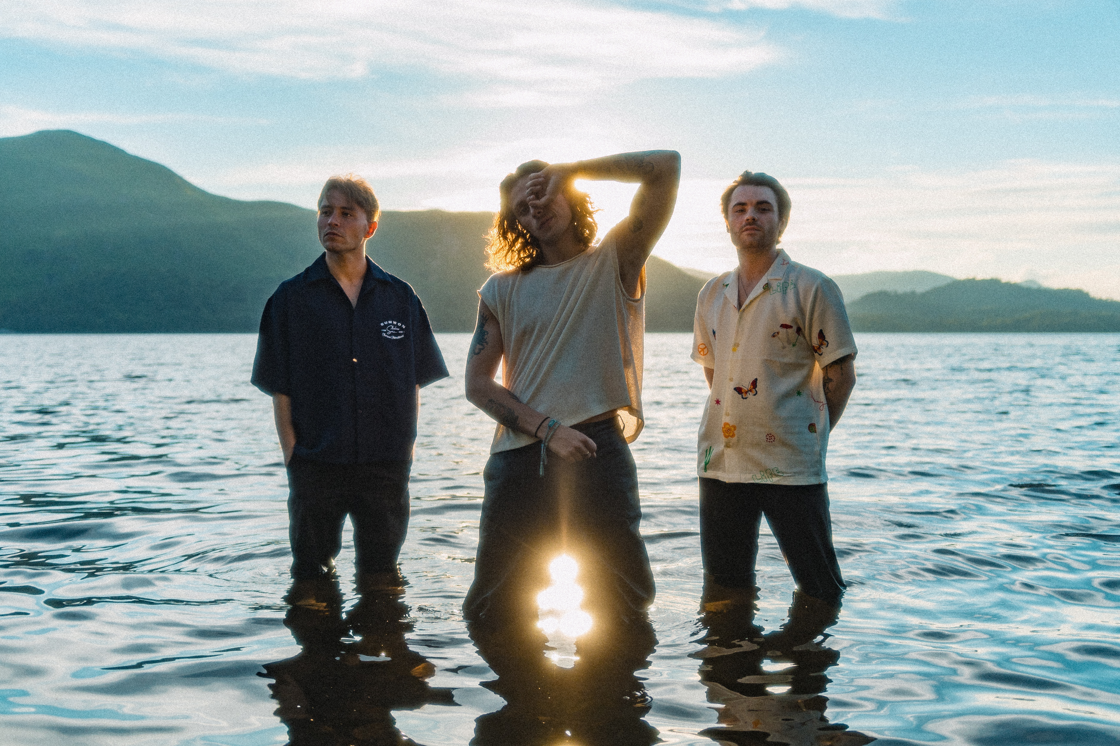 Isla Rico Deliver Sun-Drenched Indie Pop Anthem ‘Wavelength’