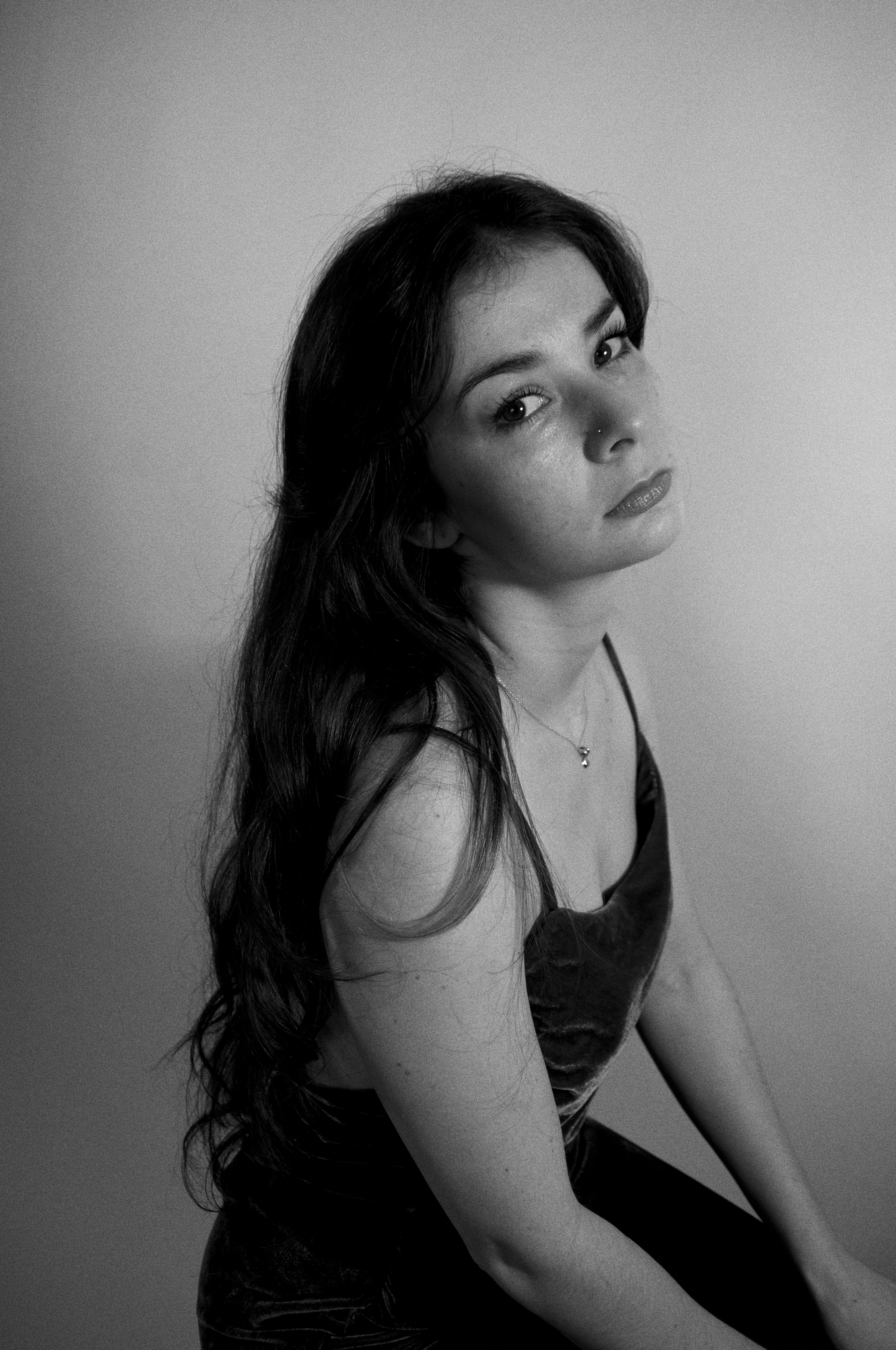 Evangeline Eastwood Unveils Emotive Piano Ballad ‘I Know’