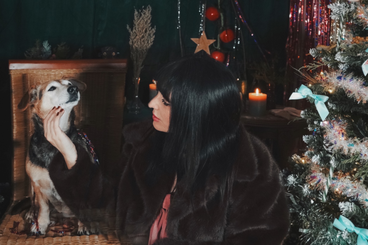 Pauline Andrès Shares Christmas Single ‘Sweet December’